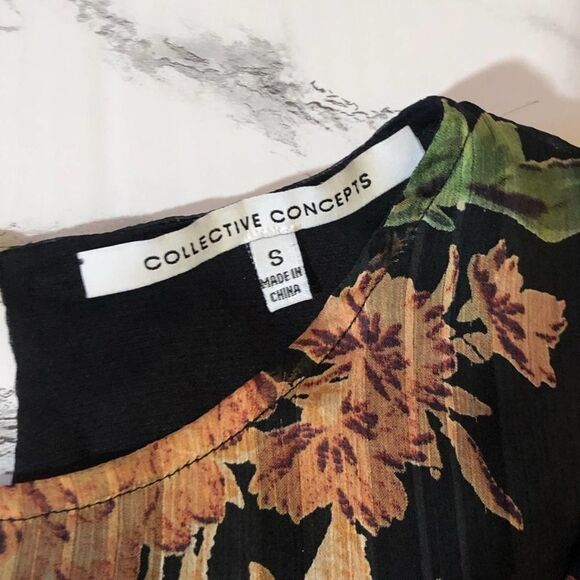 Collective Concepts Floral Ruffle Blouse size Small - Picture 2 of 6